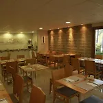מלון Kyriad Montpellier Nord Parc Euromedecine Saint-Clément