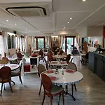 מלון Kyriad Montpellier Nord Parc Euromedecine 3*