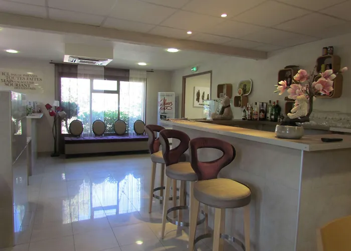 Kyriad Montpellier Nord Parc Euromedecine 3*
