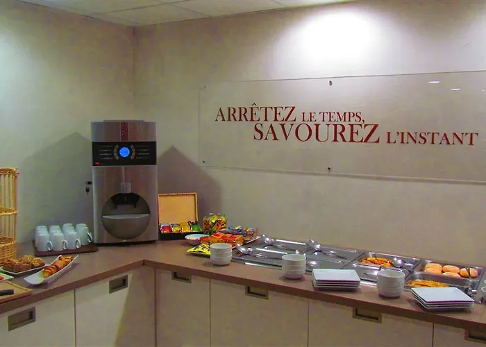 Kyriad Montpellier Nord Parc Euromedecine Hotel 3*